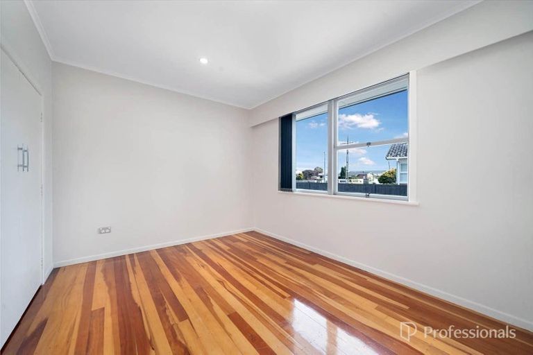 Photo of property in 17 Kohinoor Avenue, Mangere, Auckland, 2022