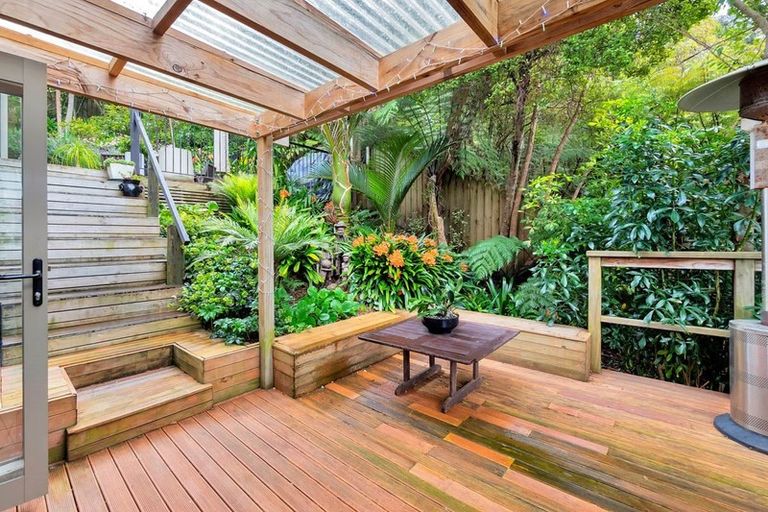 Photo of property in 40 Helen Ryburn Place, Torbay, Auckland, 0630