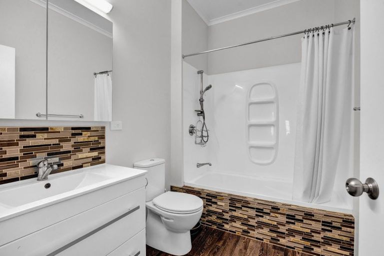 Photo of property in 26 Tainui Terrace, Inglewood, 4330