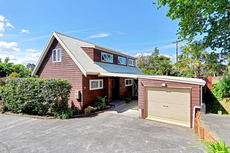 Photo of property in 74 Colwill Road, Massey, Auckland, 0614