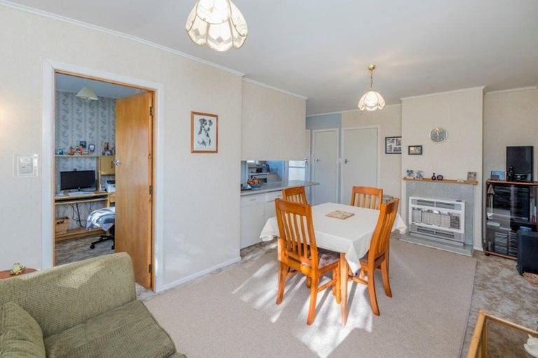 Photo of property in 27 Tawa Street, Levin, 5510