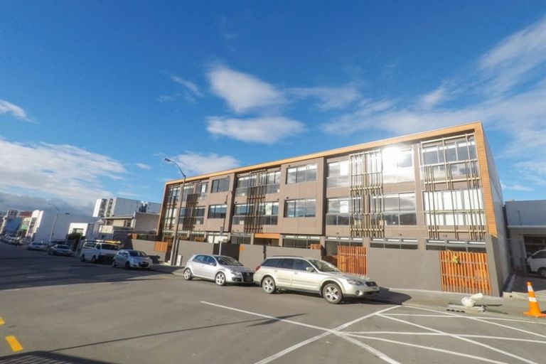 Photo of property in Vedado Apartments, 301/41u Hopper Street, Mount Cook, Wellington, 6011