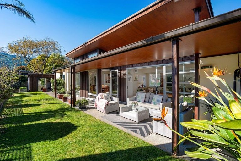 Photo of property in 35 Kohekohe Road, Waikanae, 5036