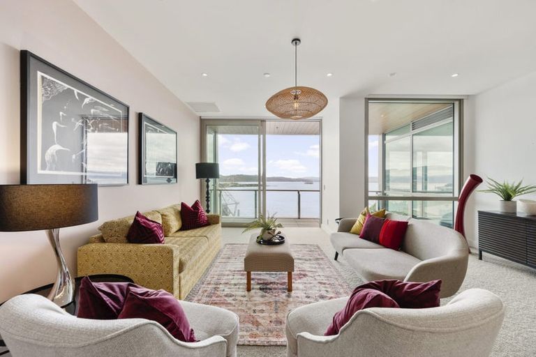 Photo of property in 902/1u Market Lane, Wellington Central, Wellington, 6011