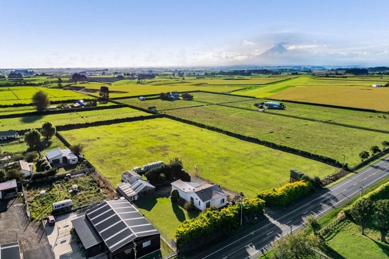 Photo of property in 331 Waihi Road, Hawera, 4673