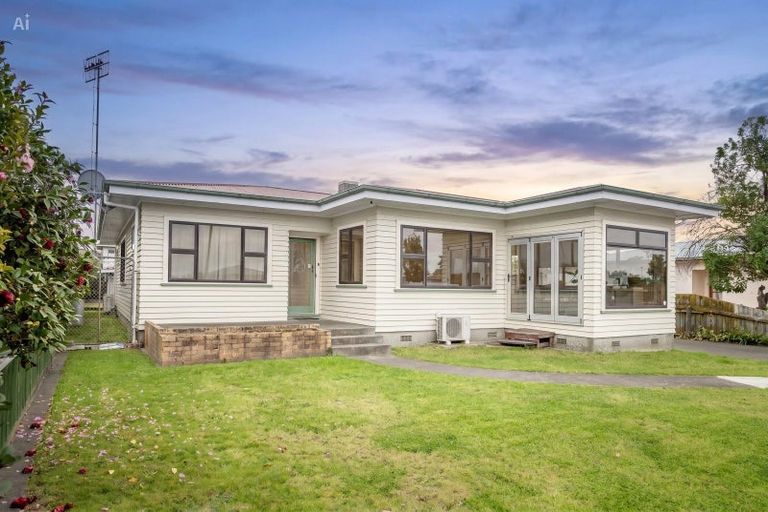 Photo of property in 269 Kennedy Road, Onekawa, Napier, 4110