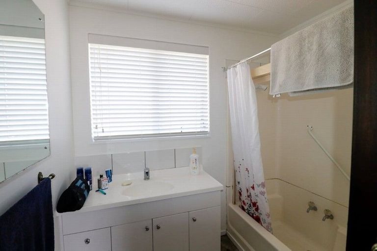 Photo of property in 32 Treadwell Street, Springvale, Whanganui, 4501