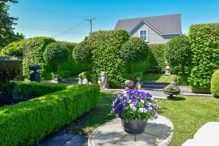 Photo of property in 21 Main Street, Greytown, 5712