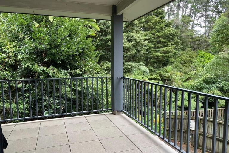 Photo of property in 17 Highbury Bypass, Birkenhead, Auckland, 0626