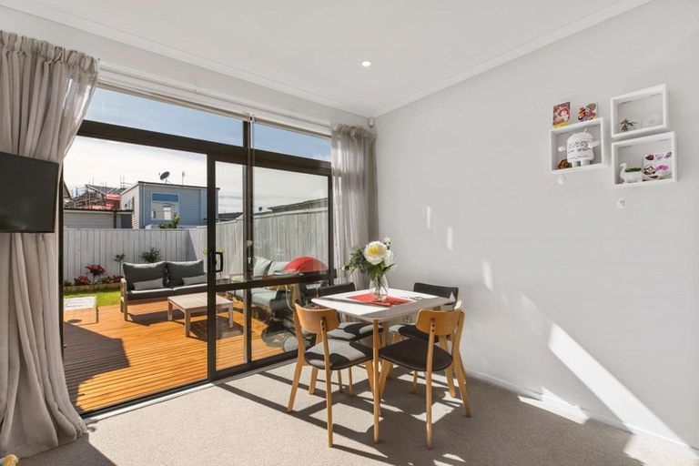 Photo of property in 11 Spotted Dove Road, Hobsonville, Auckland, 0616