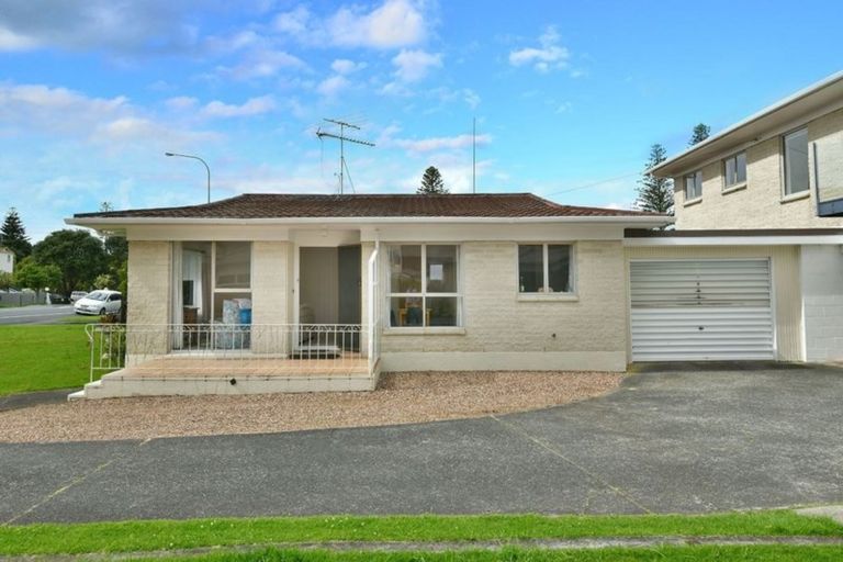 Photo of property in 1/486 Hibiscus Coast Highway, Orewa, 0931