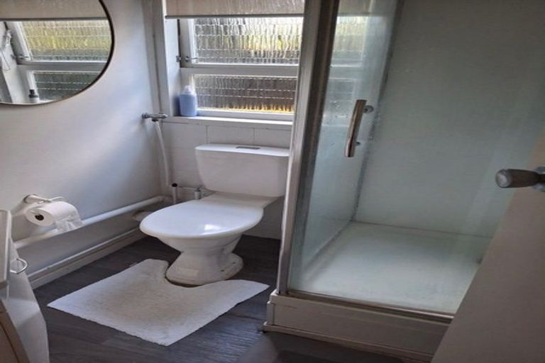 Photo of property in 1/14 Frieston Road, Milford, Auckland, 0620