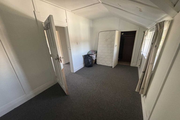 Photo of property in 2 Gaisford Terrace, Waipukurau, 4200