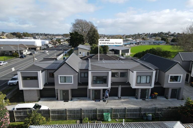 Photo of property in 188u3 Massey Street, Frankton, Hamilton, 3204