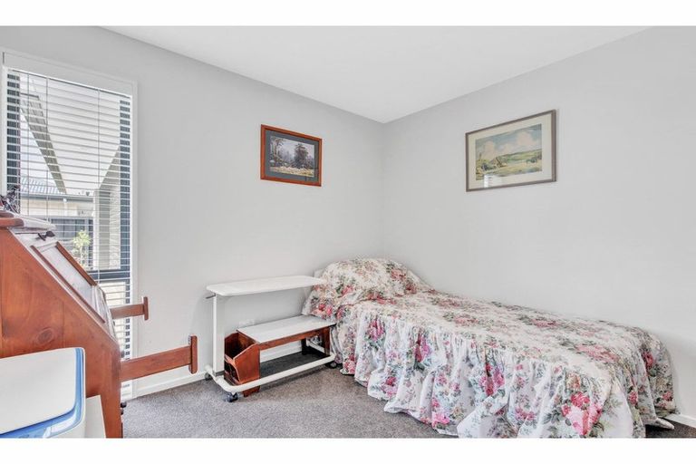 Photo of property in 3 Mccahon Drive, Rangiora, 7400