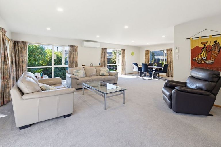 Photo of property in 96a Warren Crescent, Hillmorton, Christchurch, 8025