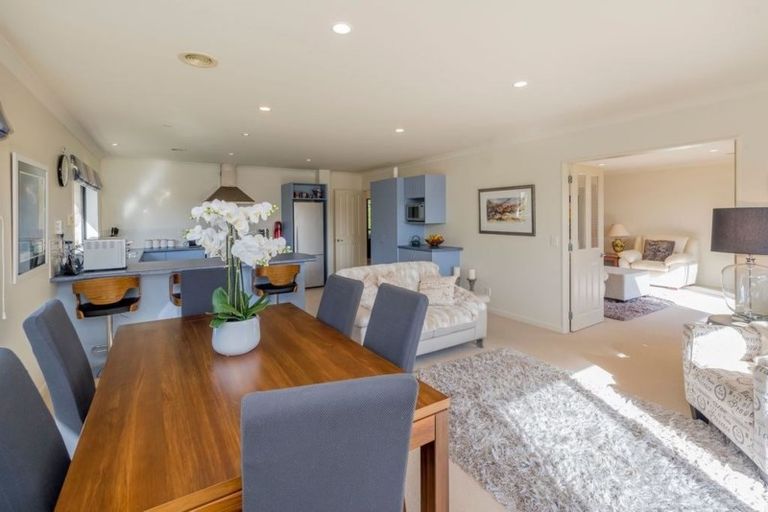 Photo of property in 38 Monarch Place, Paraparaumu Beach, Paraparaumu, 5032