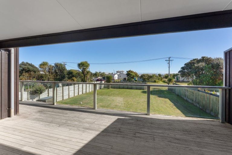 Photo of property in 8 Rodney Avenue, Te Horo Beach, Otaki, 5581