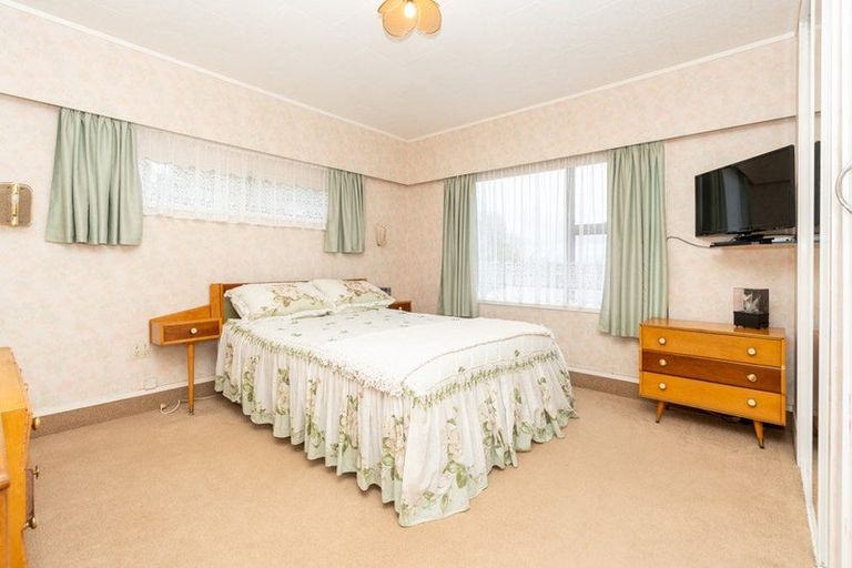 Photo of property in 51 Resthill Crescent, Glenview, Hamilton, 3206