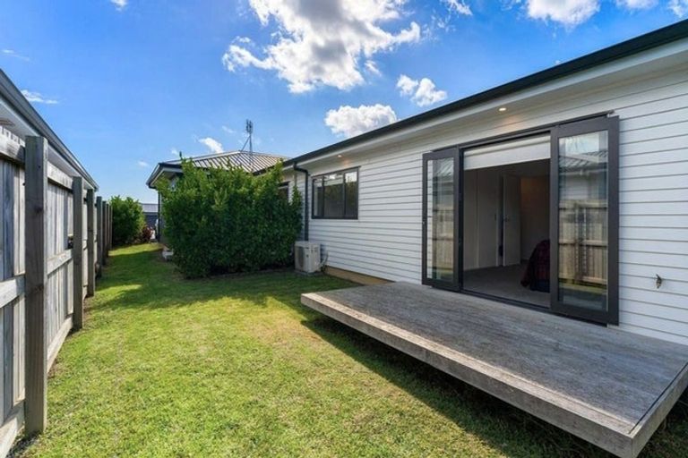 Photo of property in 9 Wheriko Avenue, Glenbrook, Waiuku, 2681