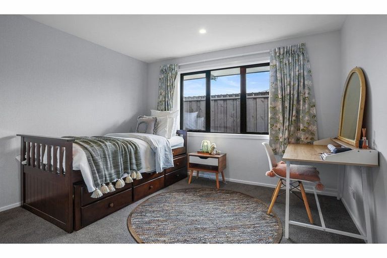 Photo of property in 7 Oakville Close, Rangiora, 7400