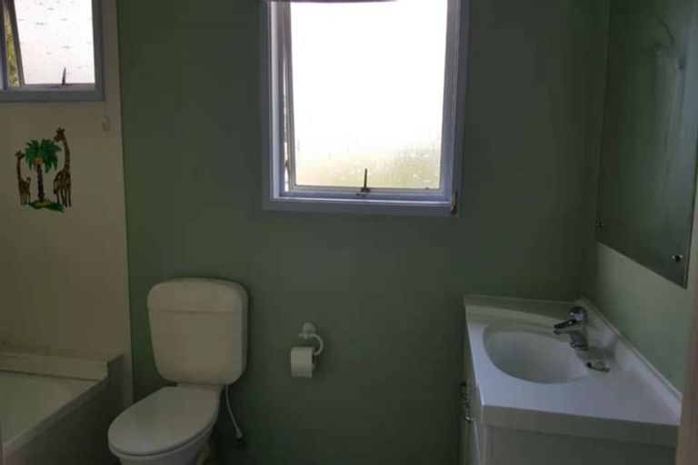 Photo of property in 11 Tempo Place, Torbay, Auckland, 0630