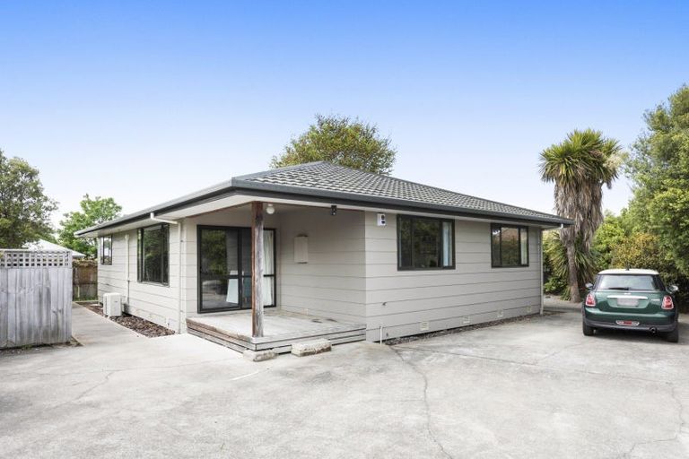 Photo of property in 16a Piko Crescent, Riccarton, Christchurch, 8041