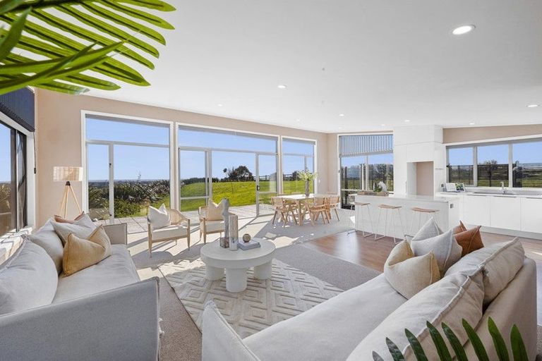 Photo of property in 100 Elsham Road, Lepperton, New Plymouth, 4373