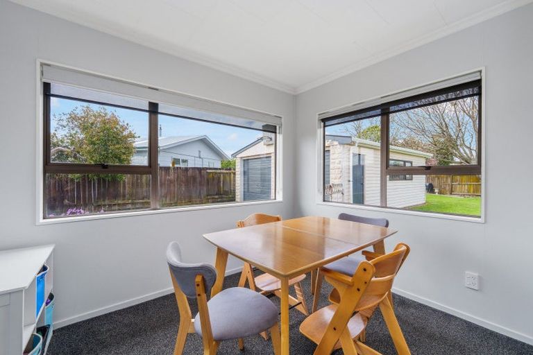 Photo of property in 8 Chelmarsh Place, Highbury, Palmerston North, 4412