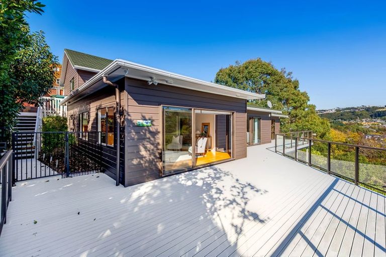 Photo of property in 22 Sailmaker Close, Whitby, Porirua, 5024