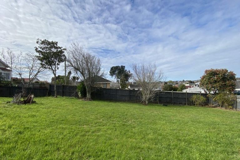 Photo of property in 24 Hillcrest Road, Papatoetoe, Auckland, 2025