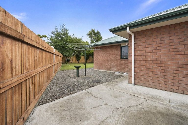 Photo of property in 71 Hillcrest Drive, Kelvin Grove, Palmerston North, 4414