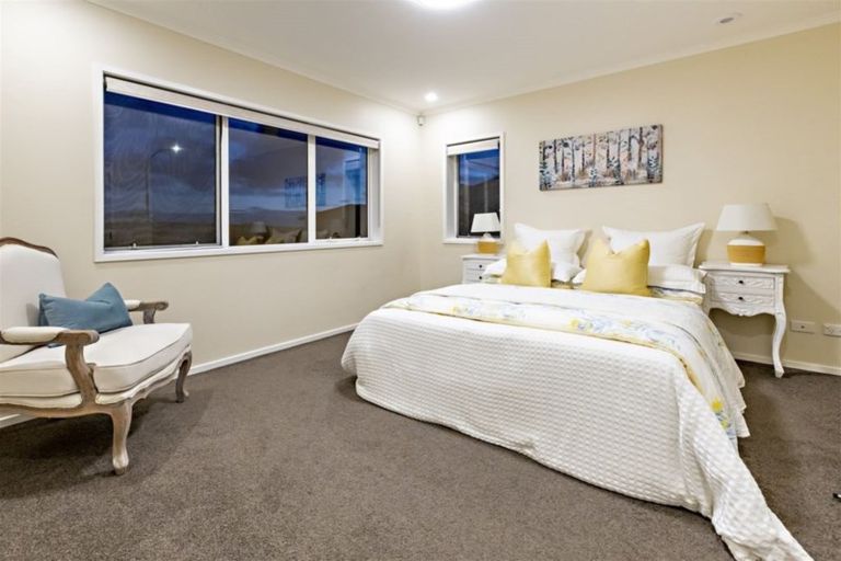 Photo of property in 33 Lucca Crescent, Flat Bush, Auckland, 2019
