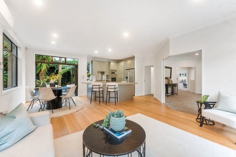 Photo of property in 1a Whitby Crescent, Mairangi Bay, Auckland, 0630