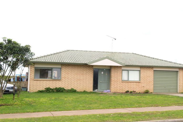 Photo of property in 4 Langiola Drive, Favona, Auckland, 2024