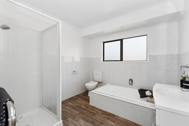 Photo of property in 16 Glenburn Place, Nawton, Hamilton, 3200