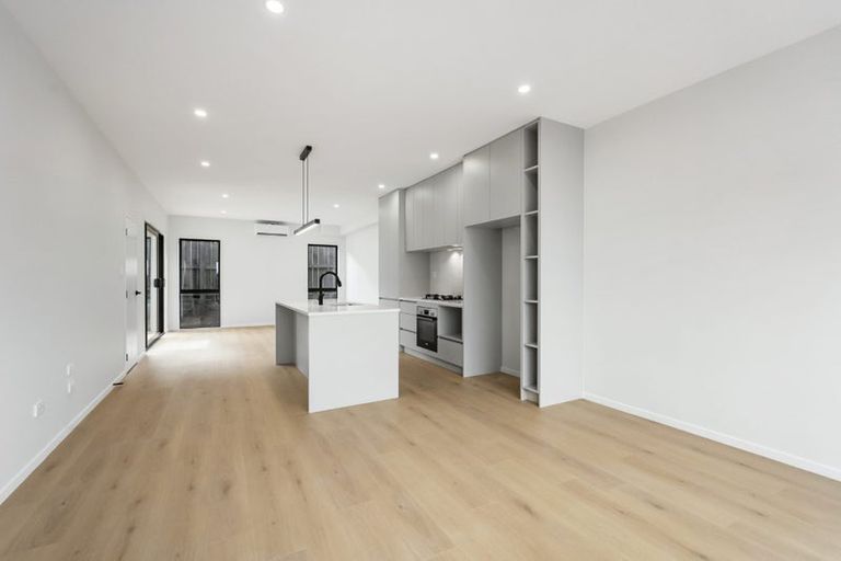 Photo of property in 23b Mercury Lane, Windsor Park, Auckland, 0632