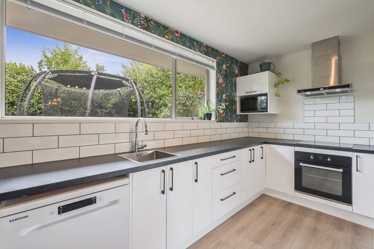 Photo of property in 1/6 Croziers Road, St Albans, Christchurch, 8052