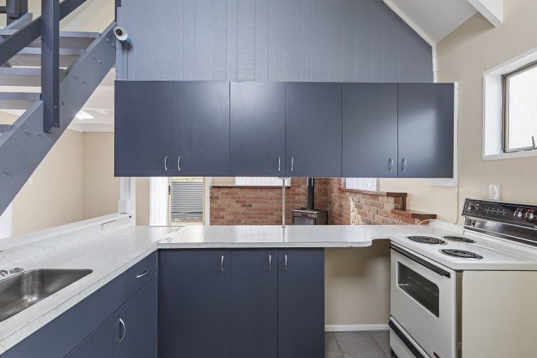 Photo of property in 1/9 Brierley Place, Marfell, New Plymouth, 4310