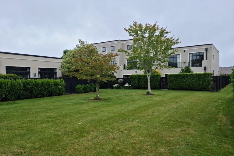 Photo of property in 8 Country Club Terrace, Northwood, Christchurch, 8051