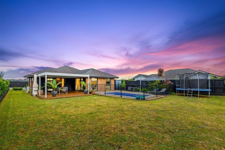 Photo of property in 46 Kaipara Portage Road, Riverhead, 0820