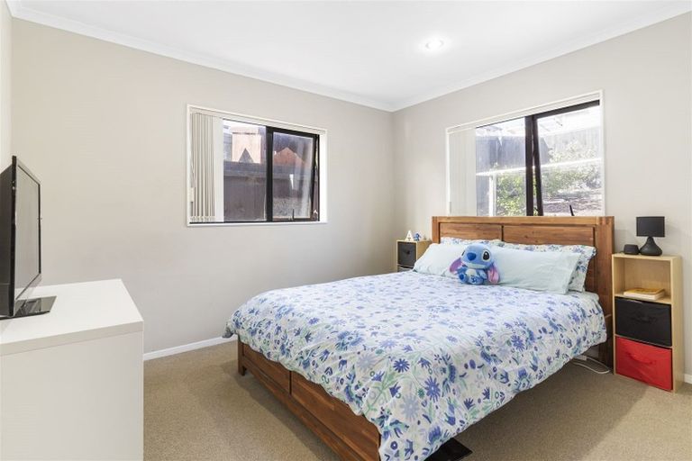 Photo of property in 84 Keri Vista Rise, Papakura, 2110