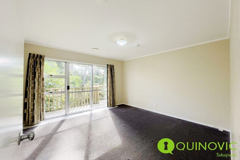 Photo of property in 23 Luckens Road, West Harbour, Auckland, 0618
