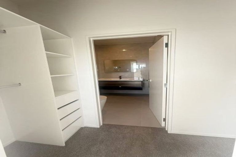 Photo of property in 15 Piringa Road, Pukekohe, 2120