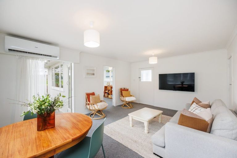 Photo of property in 37 Waterloo Crescent, Hokowhitu, Palmerston North, 4410