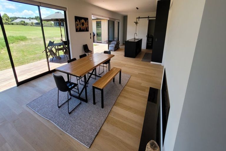 Photo of property in 7 Ribbonwood Lane, Kinloch, 3377