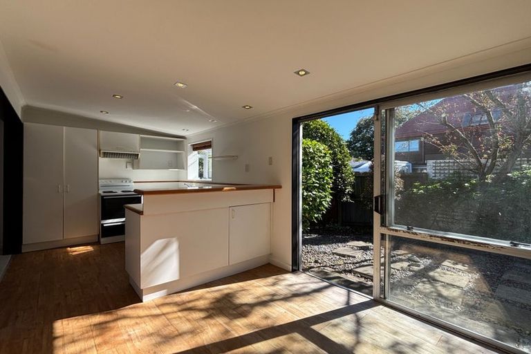 Photo of property in 27 Grassmere Street, Papanui, Christchurch, 8052