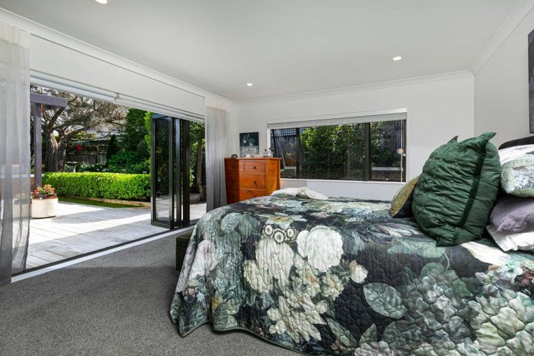 Photo of property in 3 Admirals Court Drive, Greenhithe, Auckland, 0632