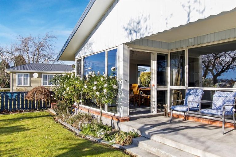 Photo of property in 24 Rugby Street, Waimate, 7924
