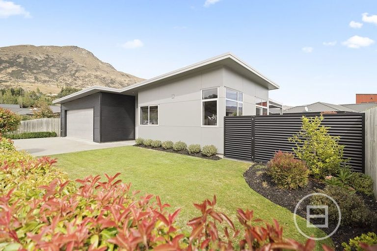 Photo of property in 85 Risinghurst Terrace, Lower Shotover, Queenstown, 9304